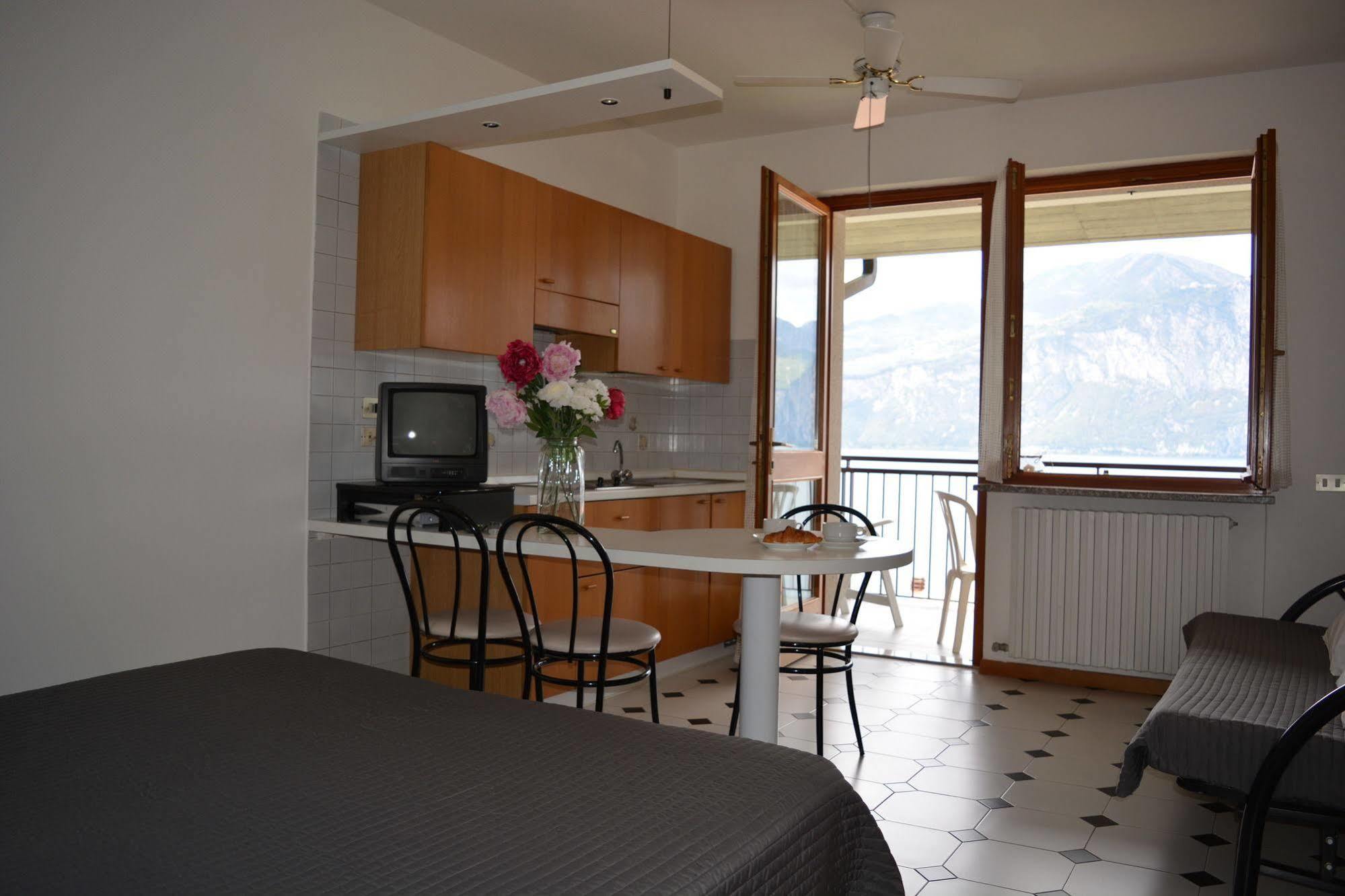 Residence San Vito เบรนโซเน ซูล การ์ดา ภายนอก รูปภาพ